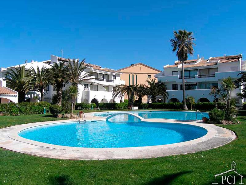 Duplex with communal pool - only 100mt of beach Pals