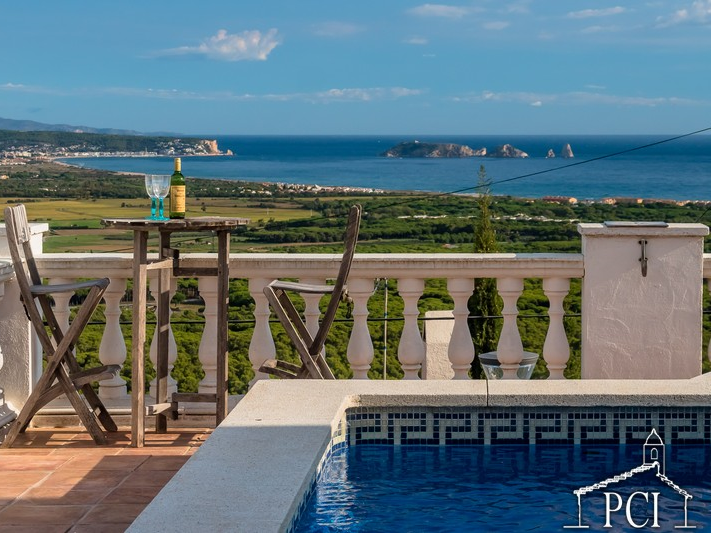 Mas Tomasí  - Semi-detached villa with stunning views.