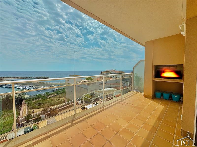 Penthouse in Palamós - Views of the sea